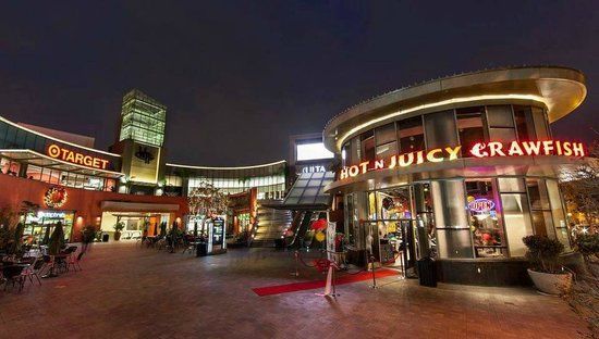 West Hollywood Gateway